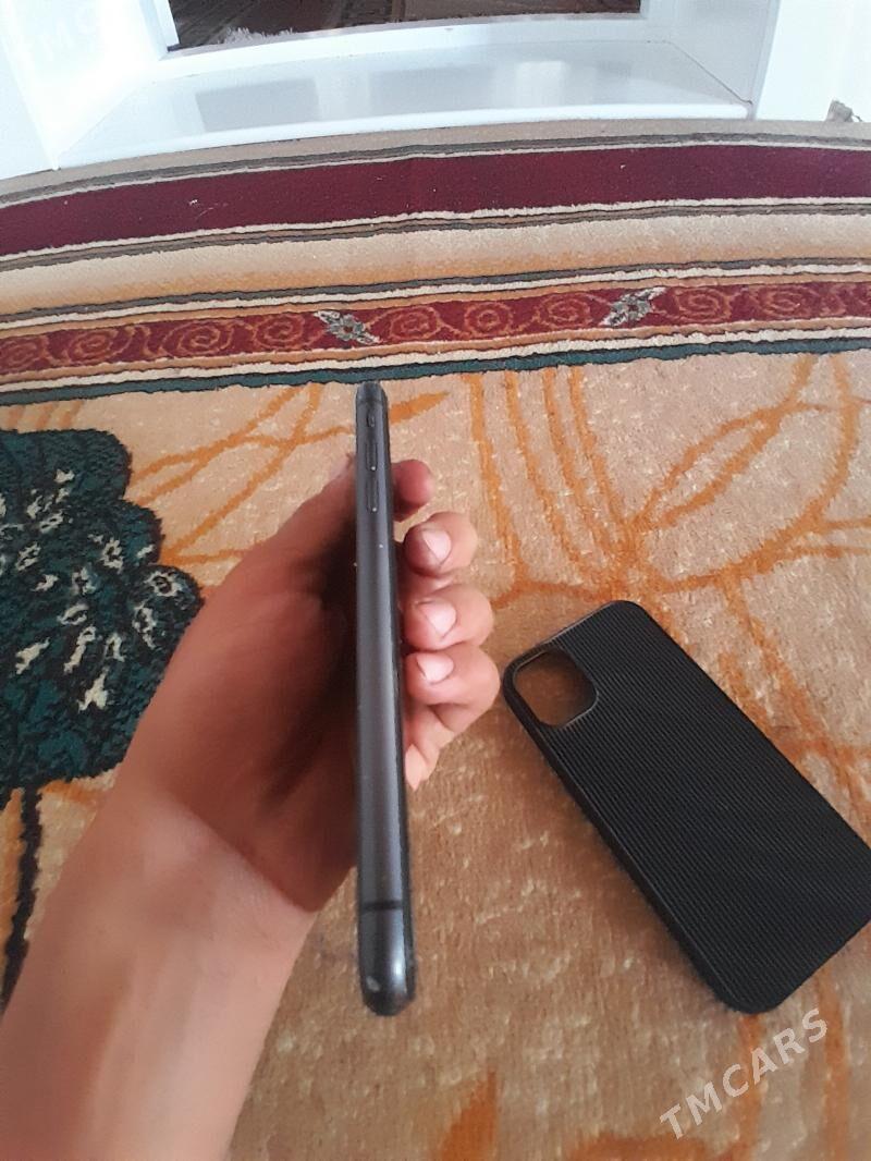 Iphone 11 - Sakarçäge - img 3