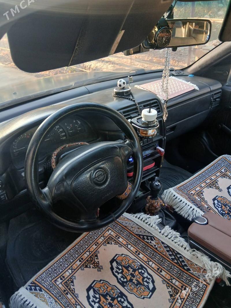 Opel Vectra 1995 - 55 000 TMT - Дянев - img 2