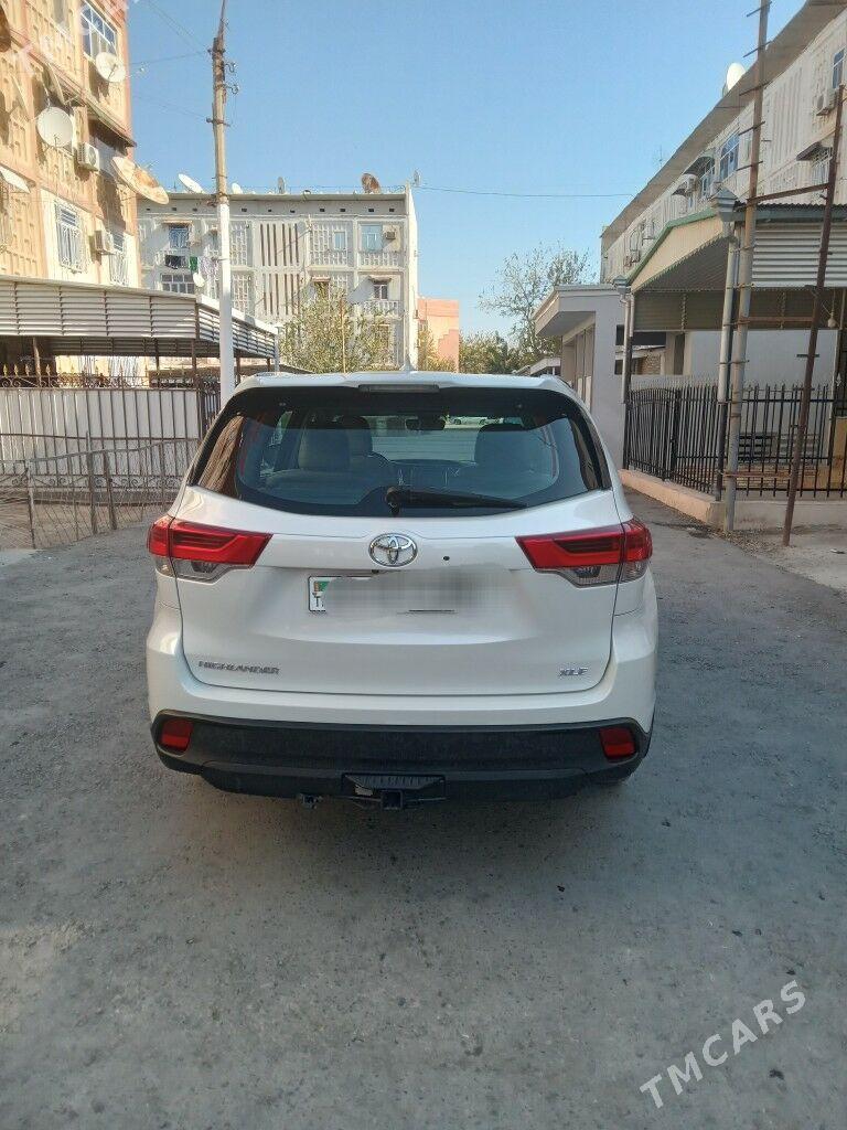 Toyota Highlander 2017 - 450 000 TMT - Мары - img 3