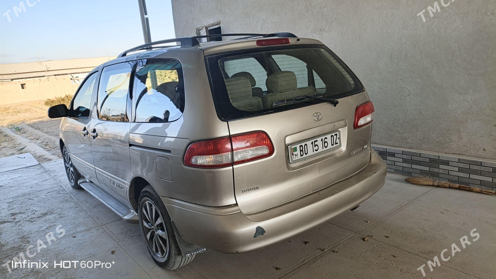 Toyota Sienna 2002 - 180 000 TMT - Gurbansoltan Eje - img 4