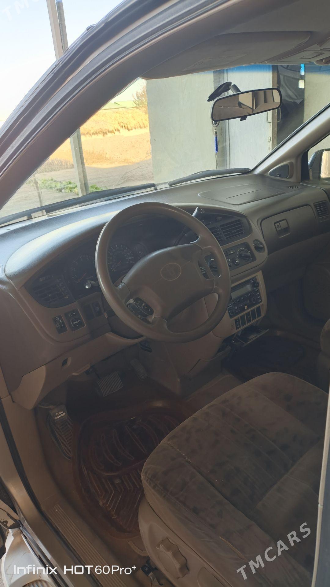 Toyota Sienna 2002 - 180 000 TMT - Gurbansoltan Eje - img 5