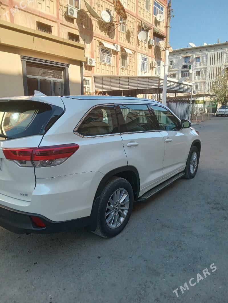 Toyota Highlander 2017 - 450 000 TMT - Мары - img 6