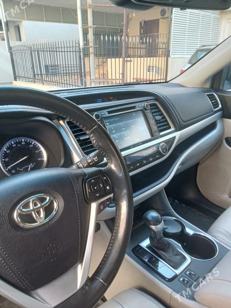 Toyota Highlander 2017 - 450 000 TMT - Мары - img 10