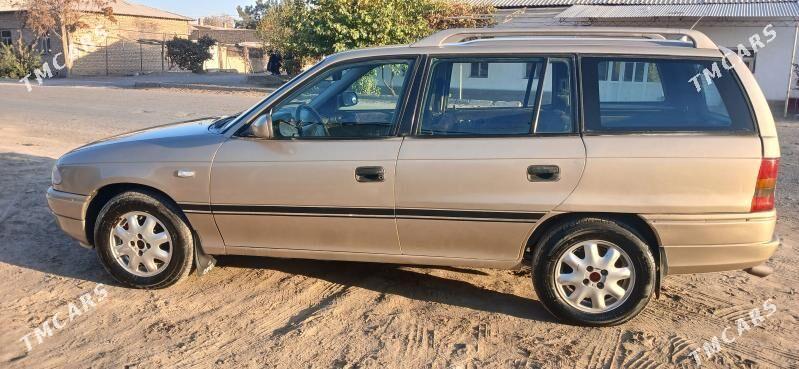 Opel Astra 1996 - 50 000 TMT - Сакар - img 3