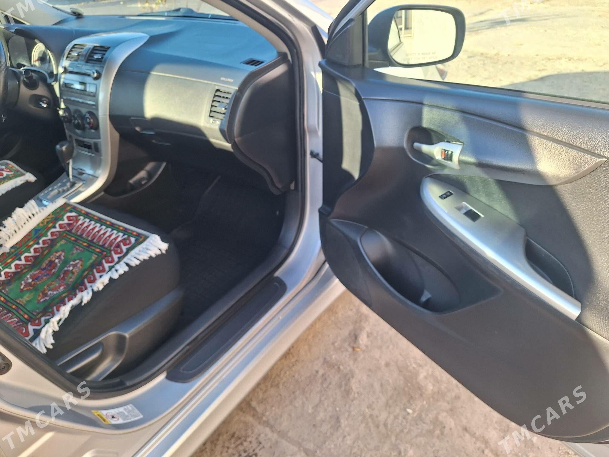 Toyota Corolla 2010 - 180 000 TMT - Daşoguz - img 4