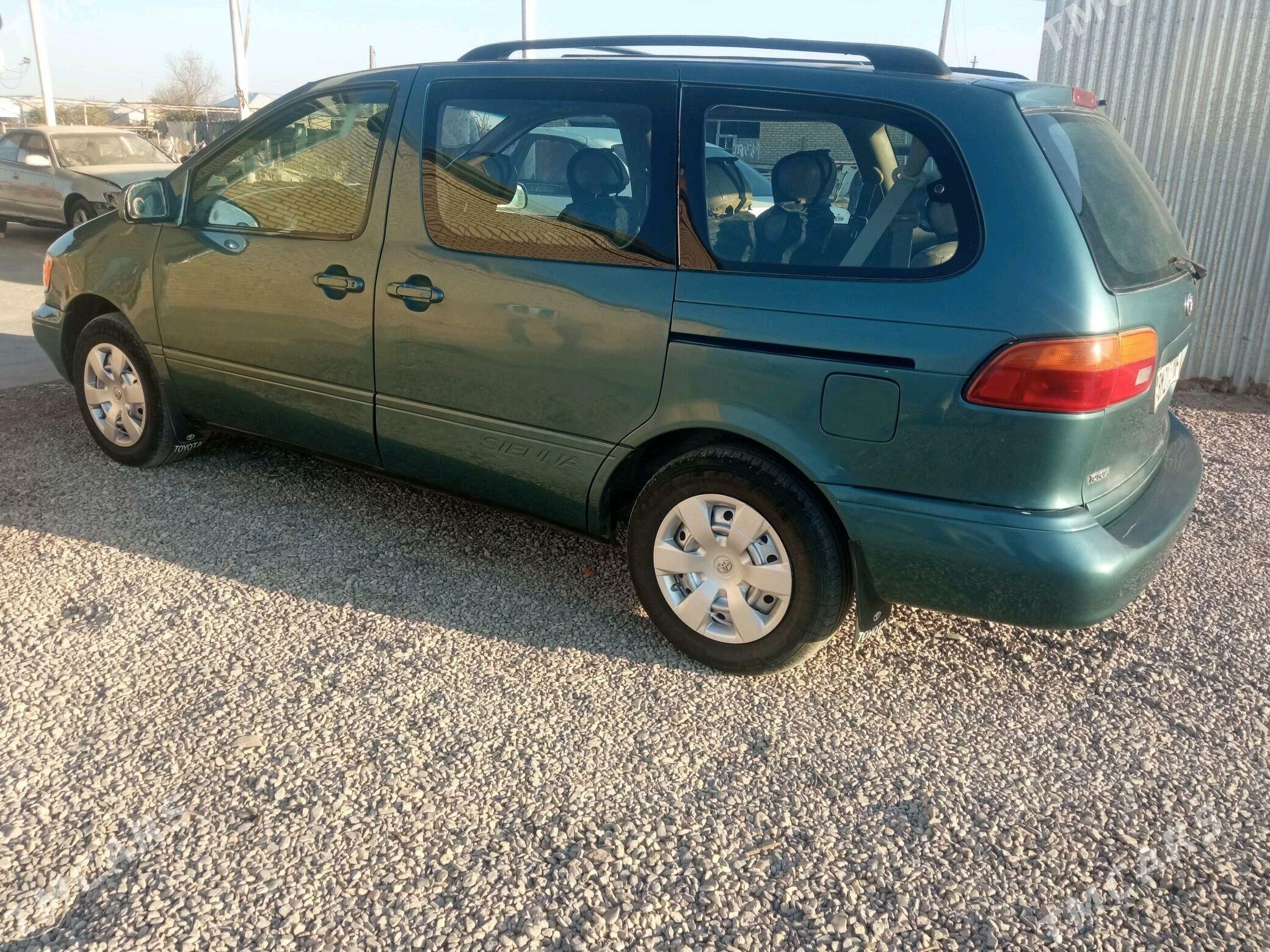 Toyota Sienna 2000 - 140 000 TMT - Мургап - img 3