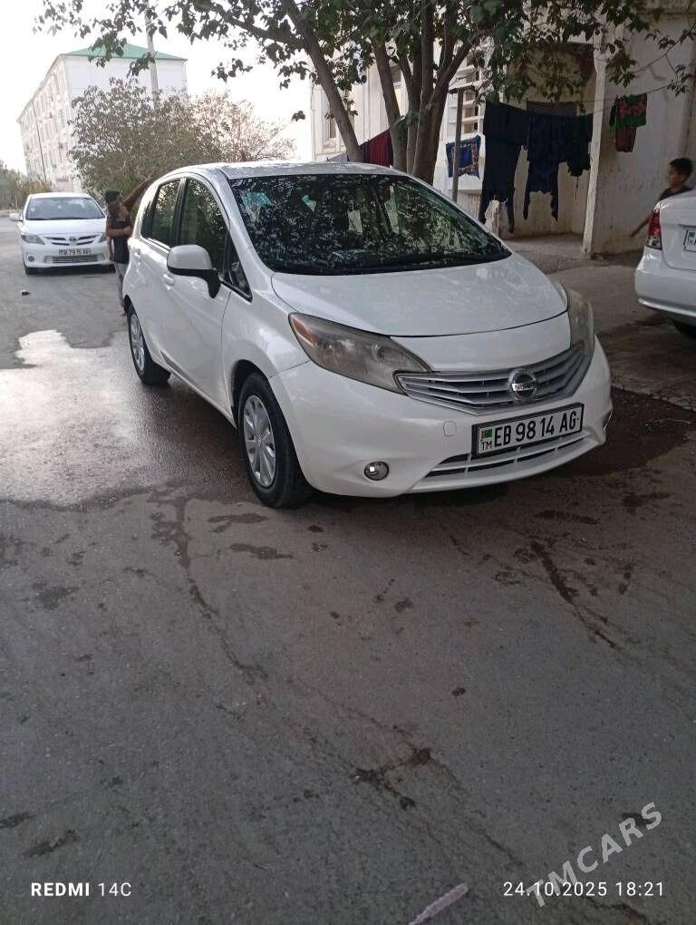 Nissan Versa Note 2013 - 120 000 TMT - Бузмеин - img 4