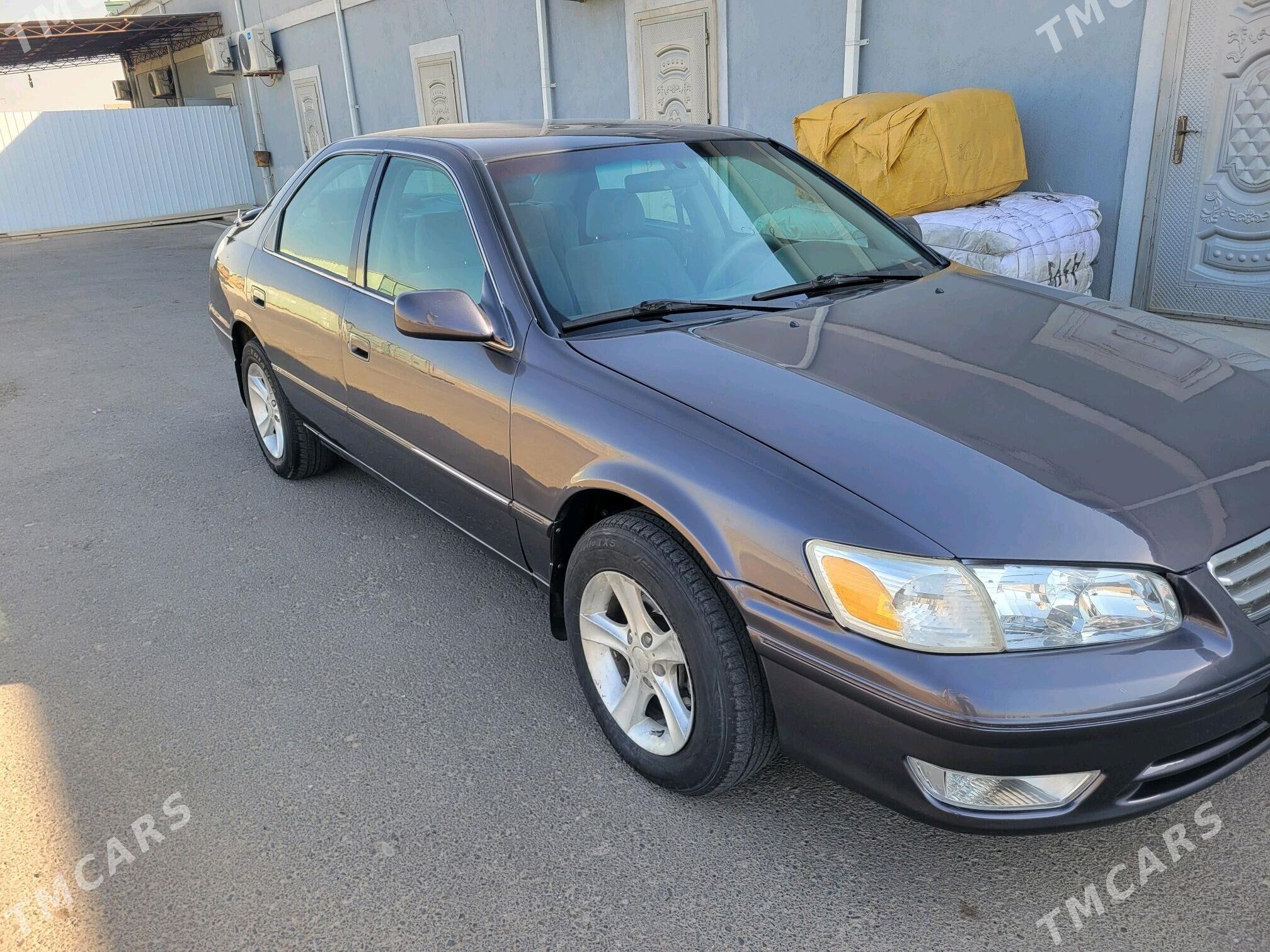 Toyota Camry 2001 - 128 000 TMT - Мары - img 1