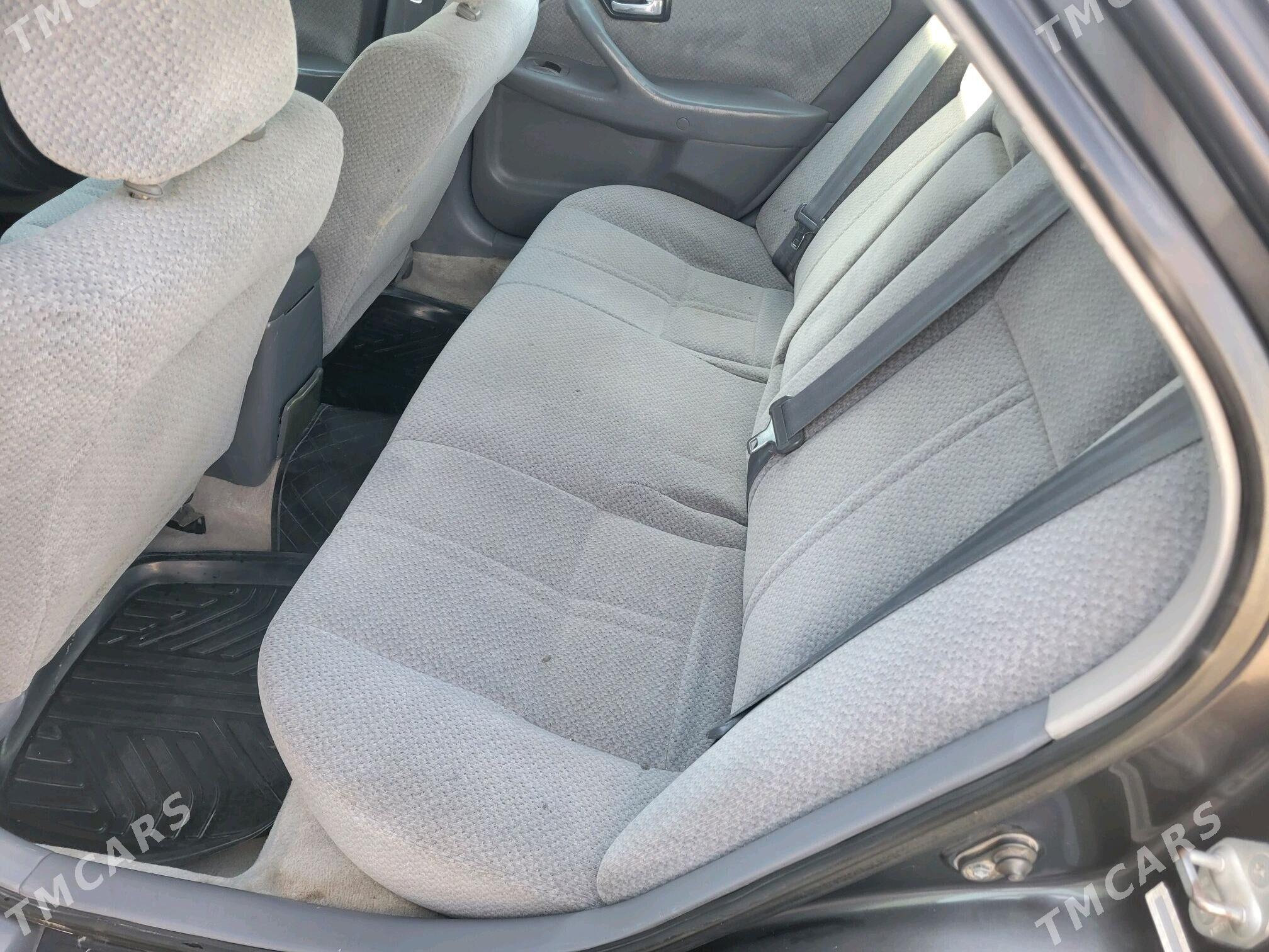 Toyota Camry 2001 - 128 000 TMT - Мары - img 5