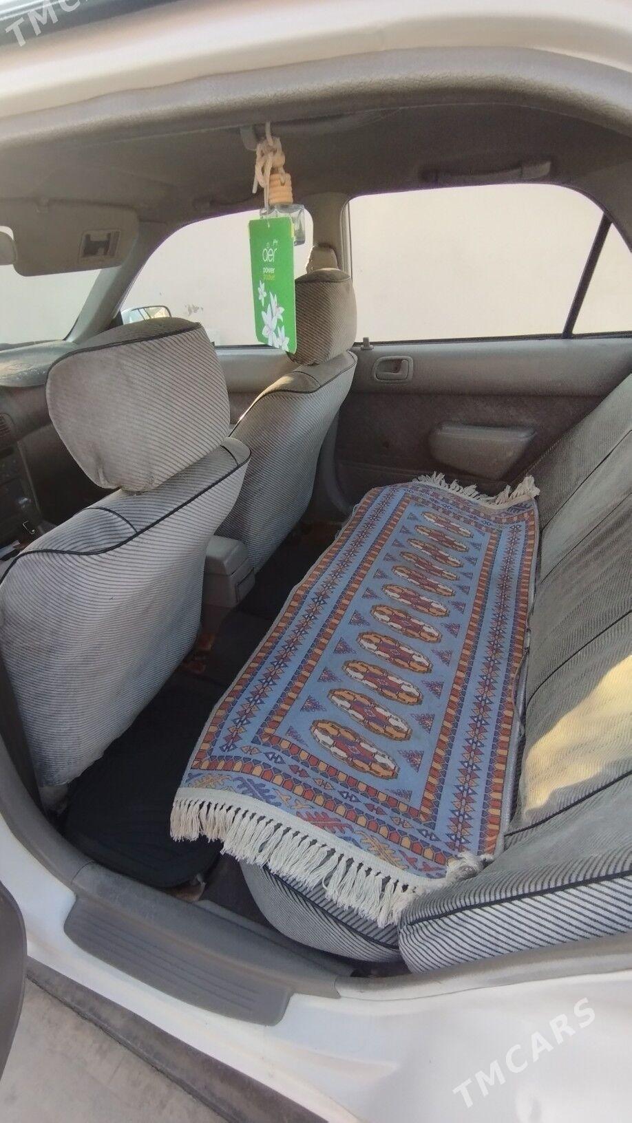 Toyota Corolla 2000 - 70 000 TMT - Балканабат - img 7