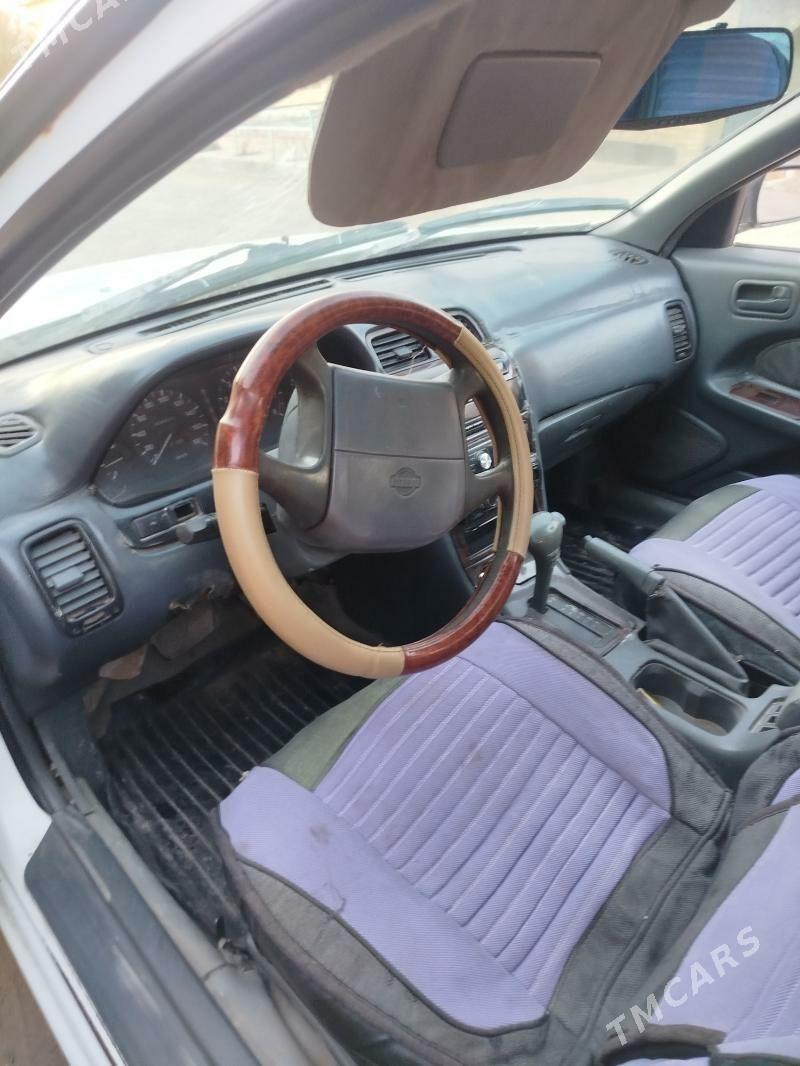 Nissan Maxima 1997 - 35 000 TMT - Дянев - img 4