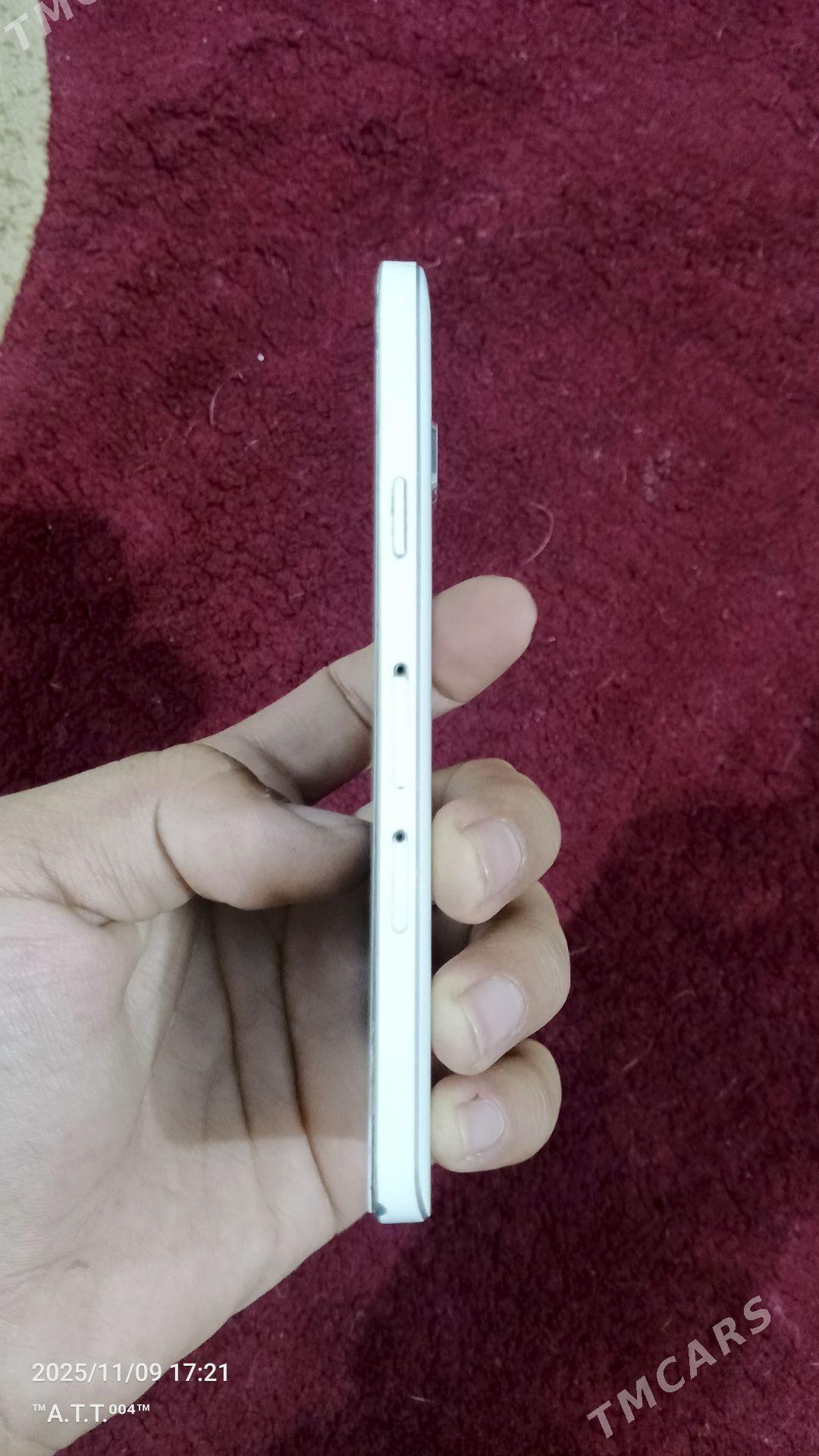 Samsung A3 - Daşoguz - img 3