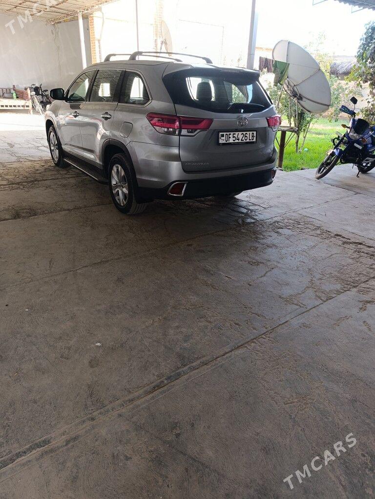 Toyota Highlander 2019 - 430 000 TMT - Саят - img 2
