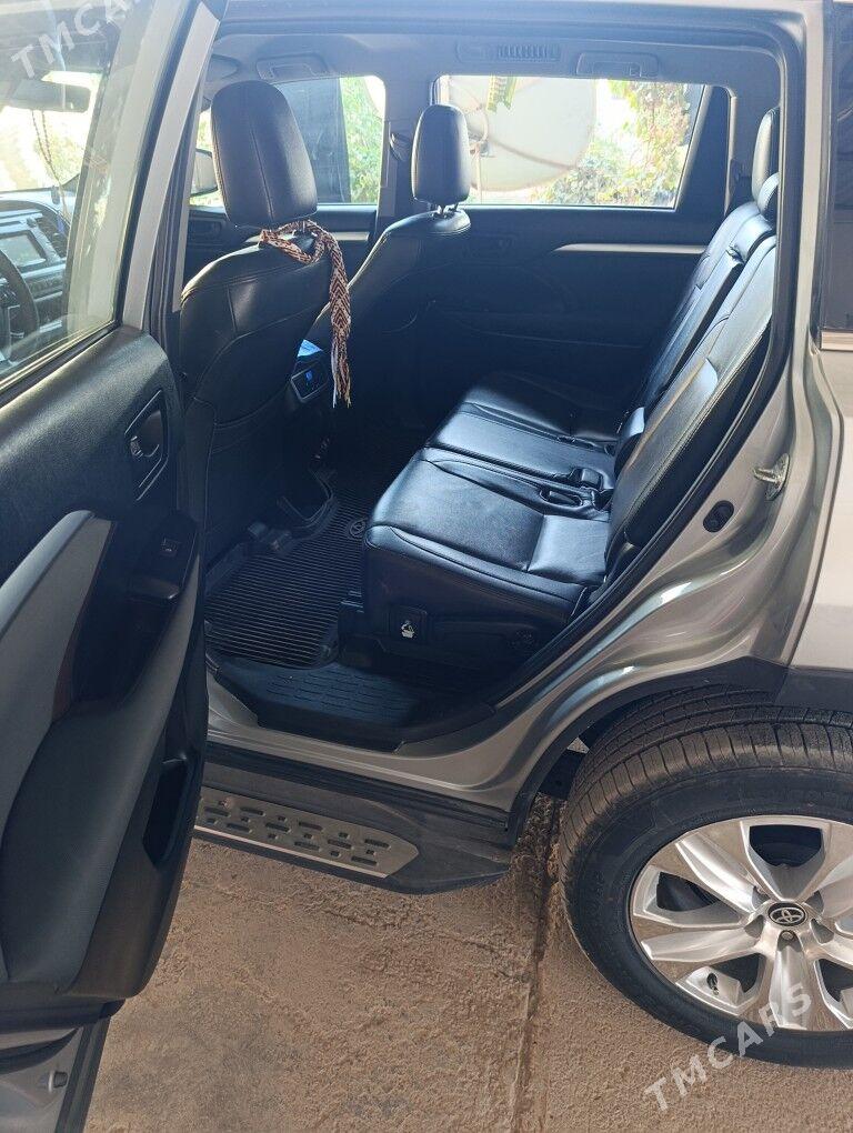 Toyota Highlander 2019 - 430 000 TMT - Саят - img 4