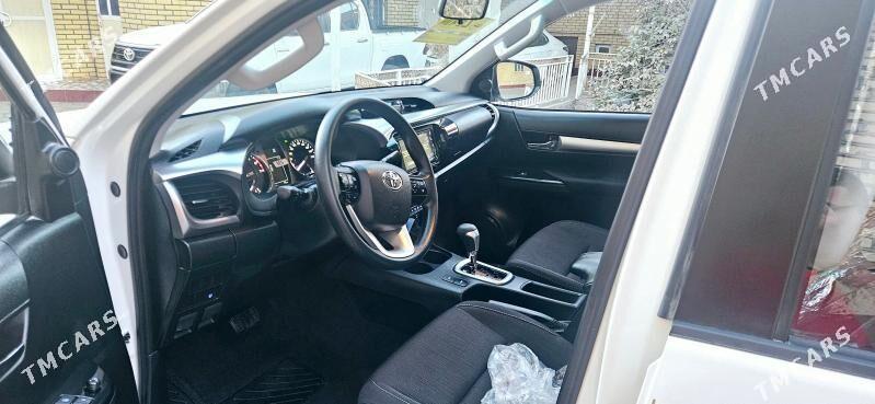 Toyota Hilux 2025 - 670 000 TMT - Мары - img 6