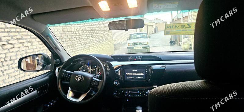 Toyota Hilux 2025 - 670 000 TMT - Мары - img 7