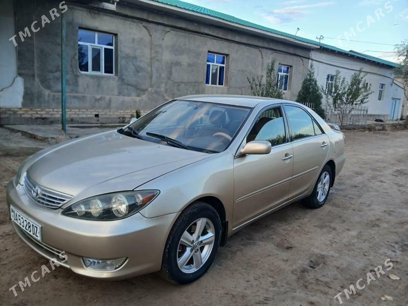 Toyota Camry 2005 - 157 000 TMT - Кёнеургенч - img 1