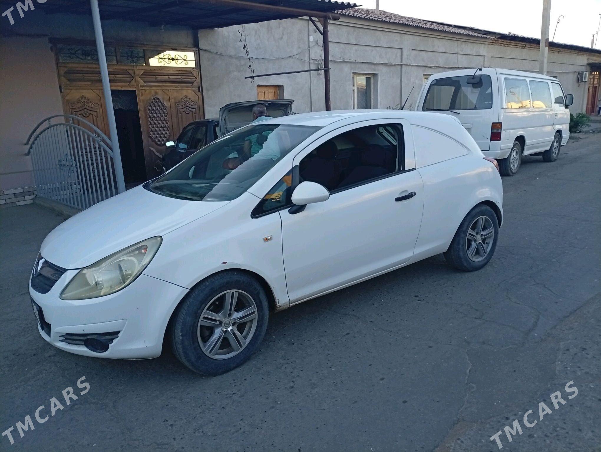 Opel Corsa 2007 - 60 000 TMT - Дашогуз - img 3