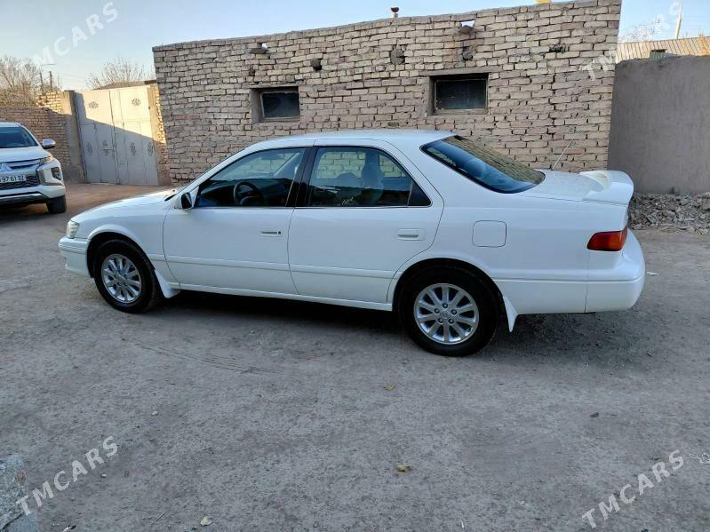 Toyota Camry 2000 - 170 000 TMT - Köneürgenç - img 3