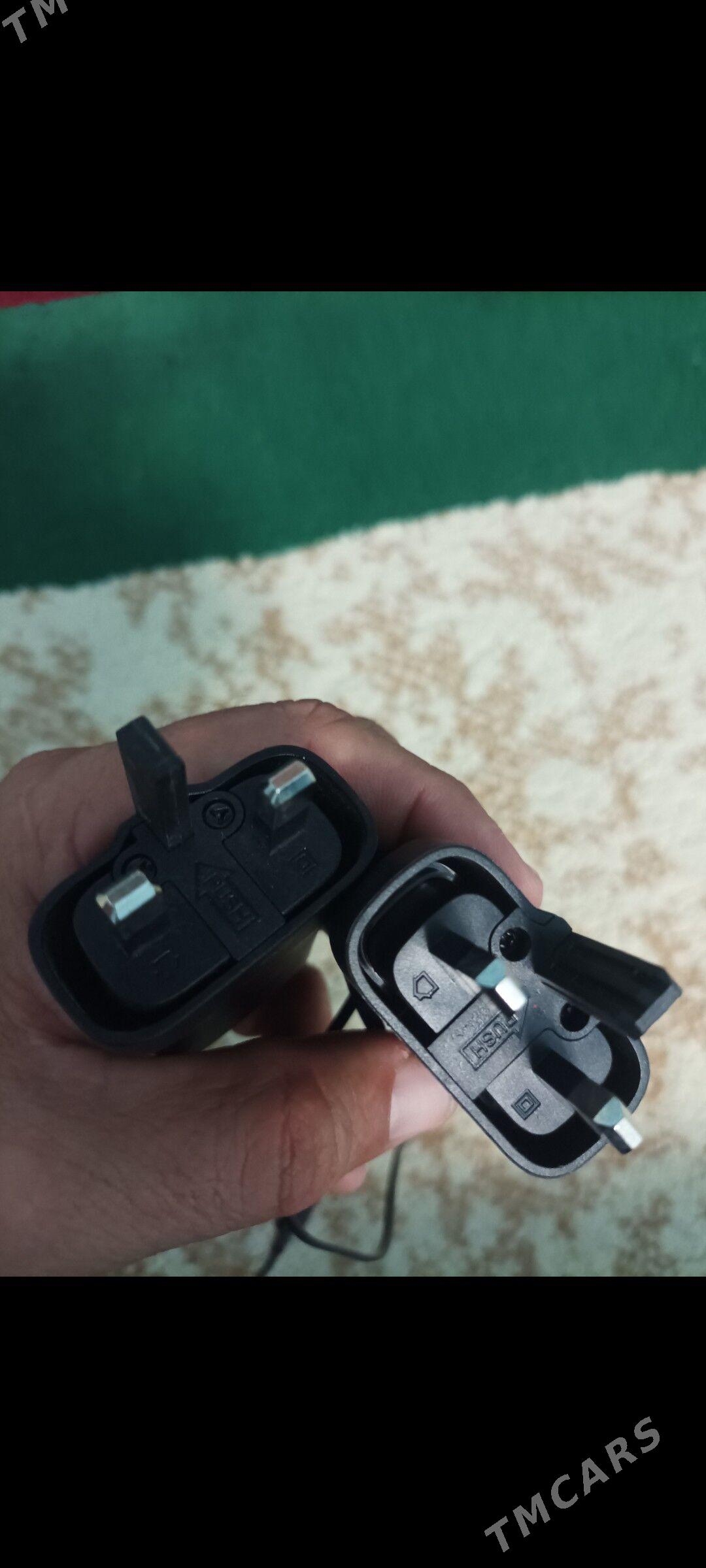 Зарядник - Howdan "W" - img 4