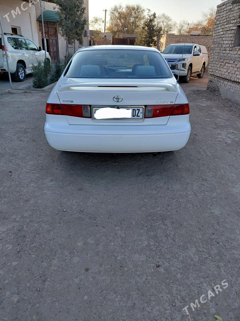 Toyota Camry 2000 - 170 000 TMT - Köneürgenç - img 4