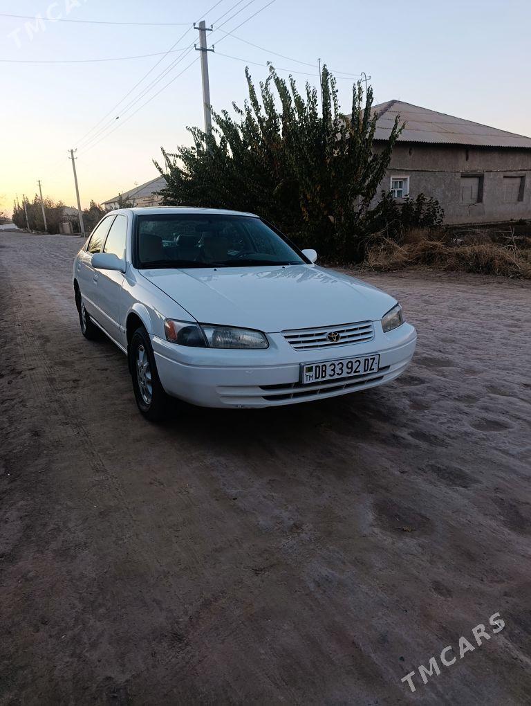 Toyota Camry 1998 - 140 000 TMT - Дашогуз - img 2