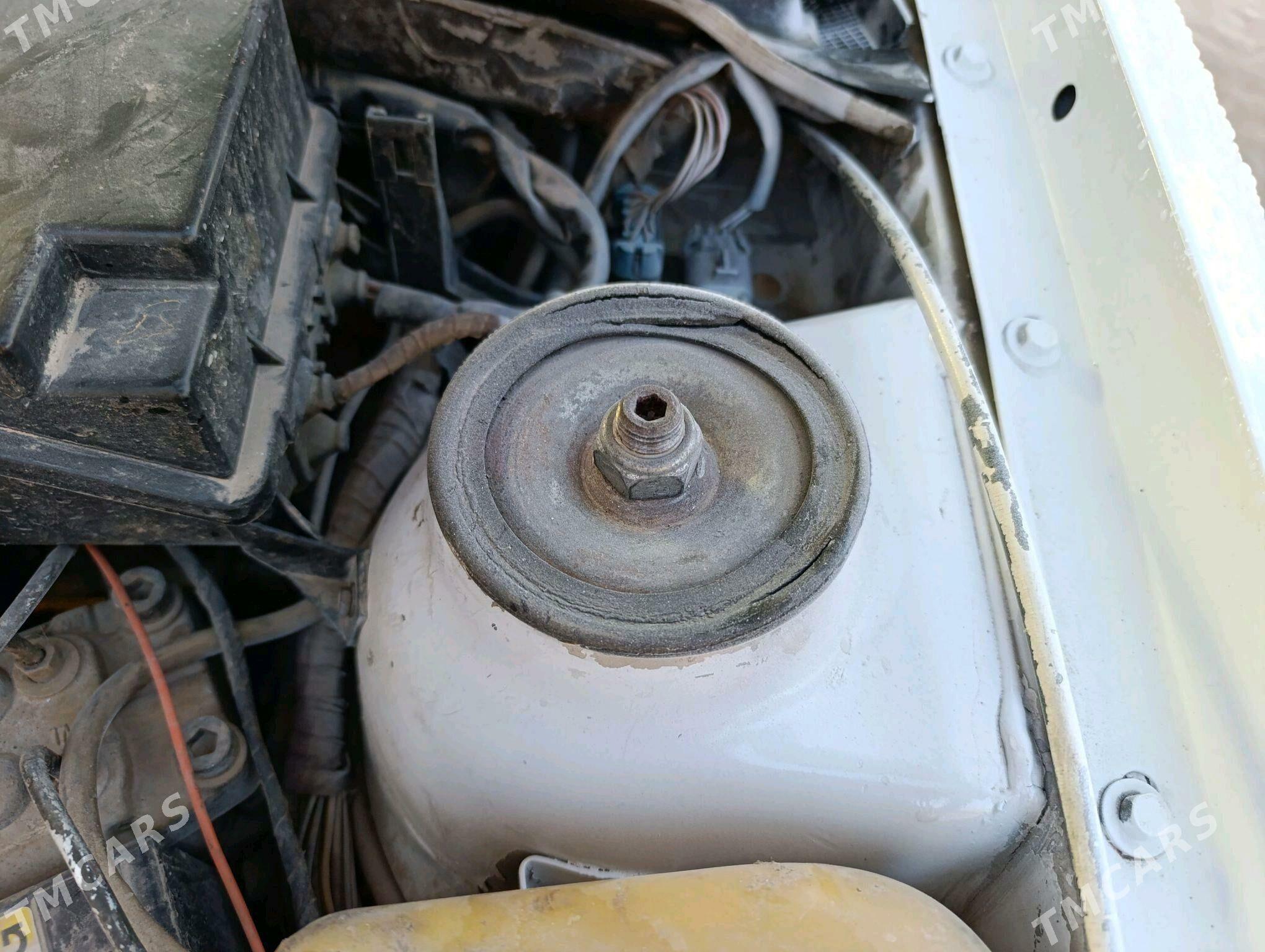 Opel Vectra 1990 - 43 000 TMT - Мир 7 - img 7