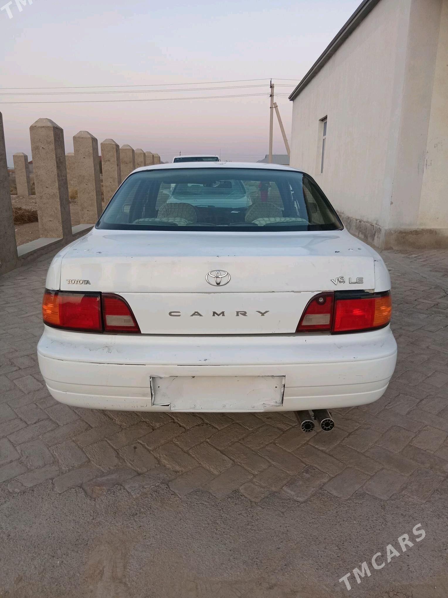 Toyota Camry 1994 - 70 000 TMT - Мургап - img 5