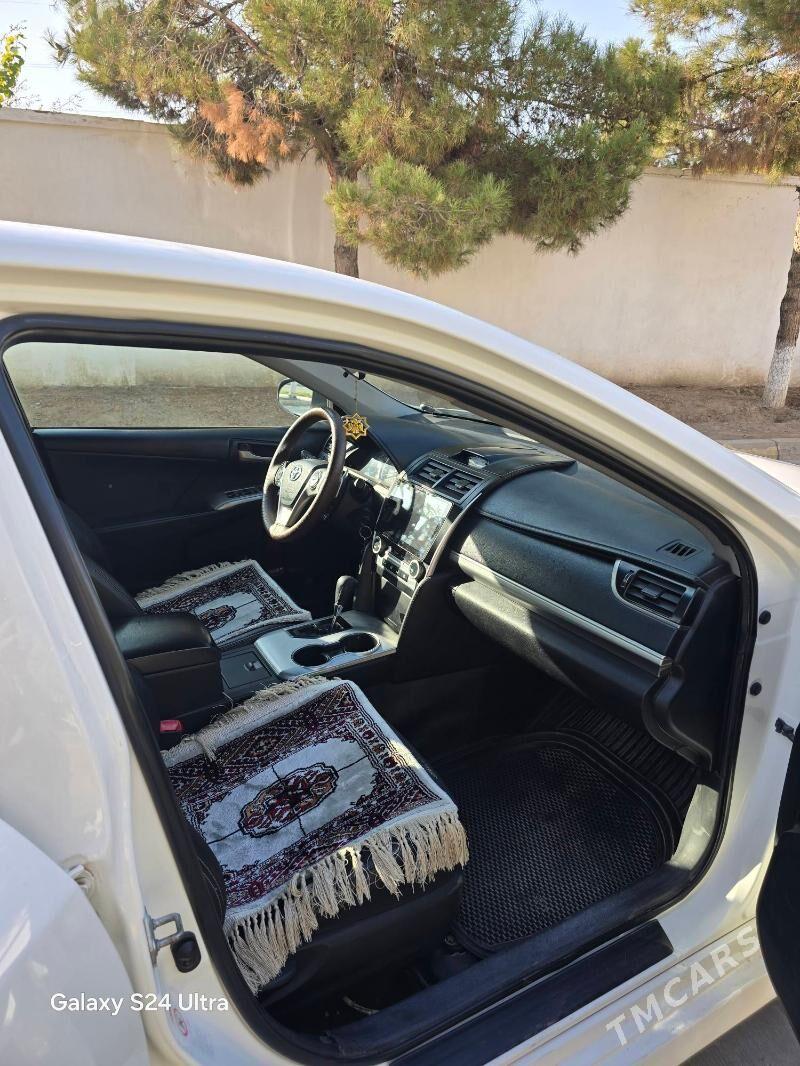 Toyota Camry 2012 - 210 000 TMT - Çärjew - img 6