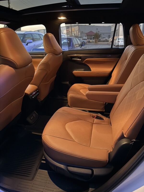 Toyota Highlander 2023 - 756 000 TMT - Мары - img 4