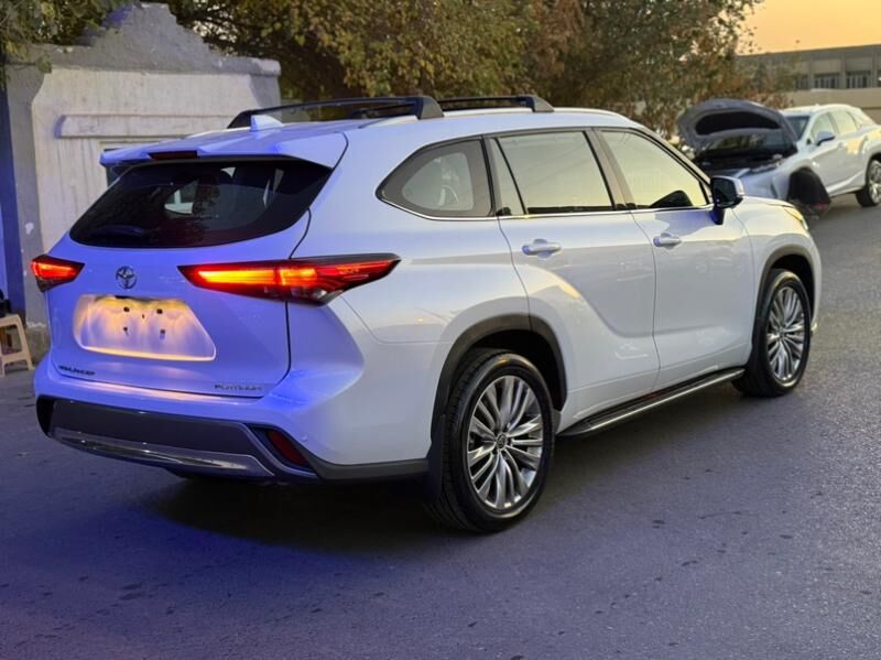 Toyota Highlander 2023 - 756 000 TMT - Мары - img 5