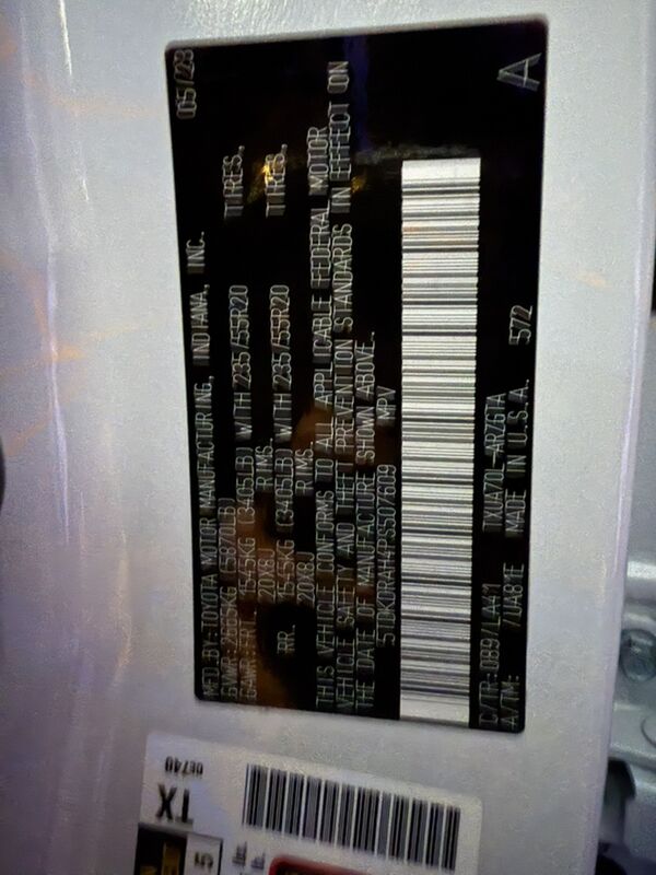 Toyota Highlander 2023 - 756 000 TMT - Мары - img 8