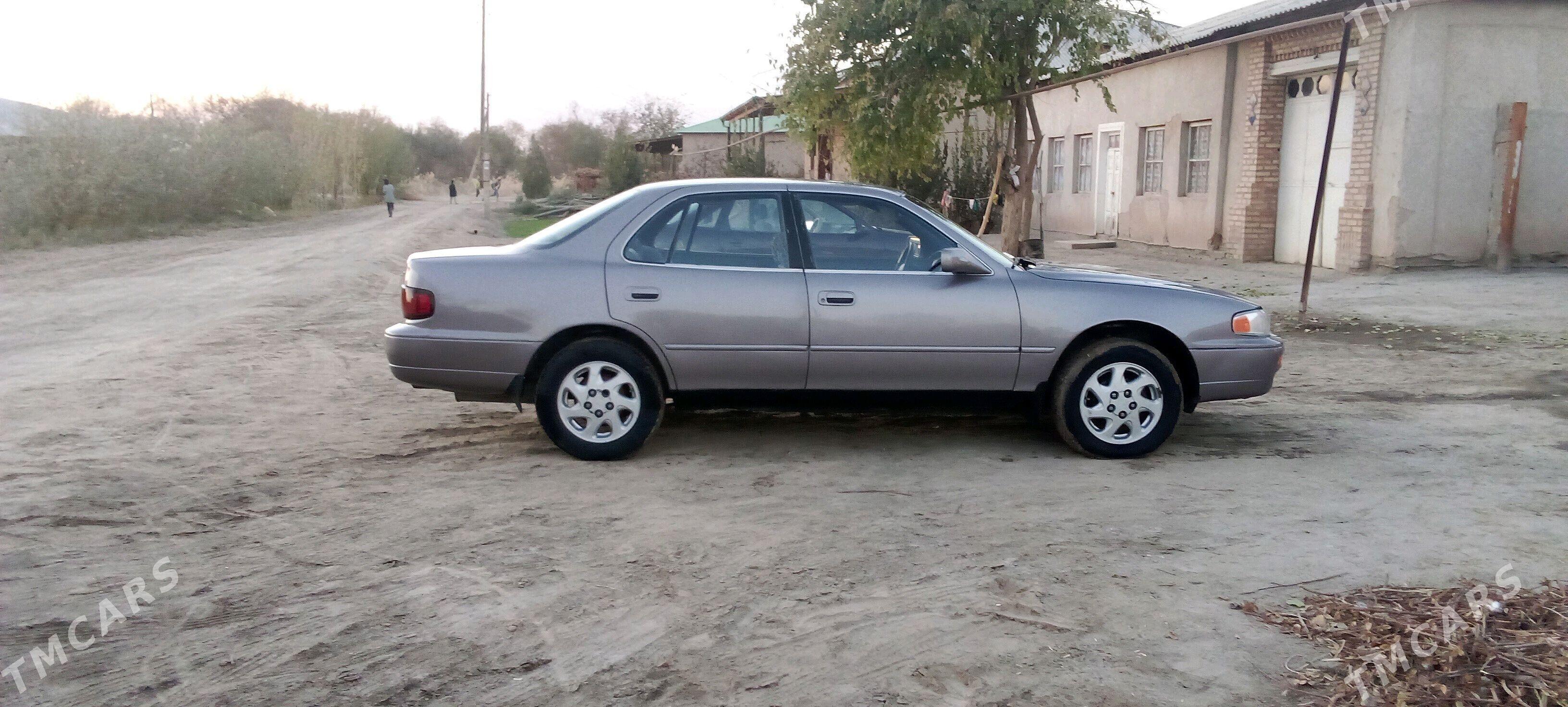 Toyota Camry 1996 - 110 000 TMT - Гурбансолтан Едже - img 3