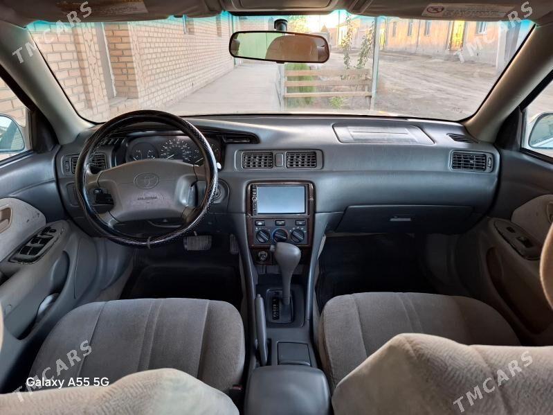 Toyota Camry 2001 - 128 000 TMT - Шабатский этрап - img 4