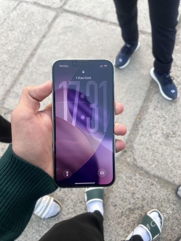 iphone 13 - Sarahs - img 5