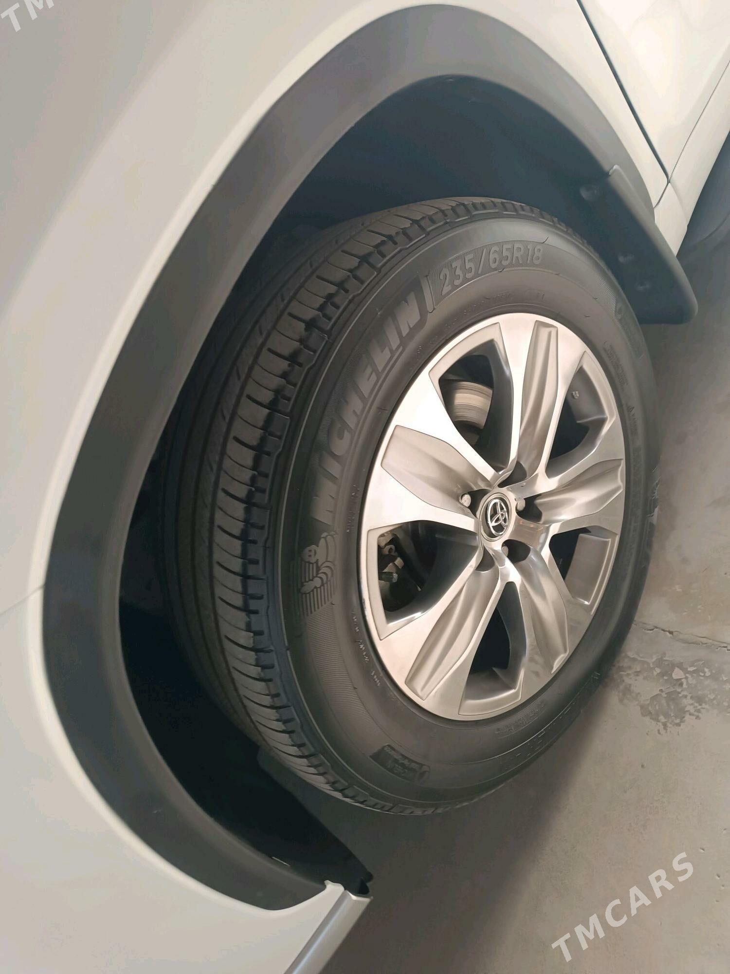 Toyota Highlander 2022 - 540 000 TMT - Мары - img 3