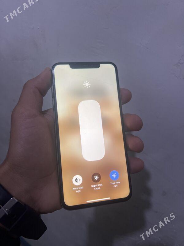 iphone xs max - Mary - img 3