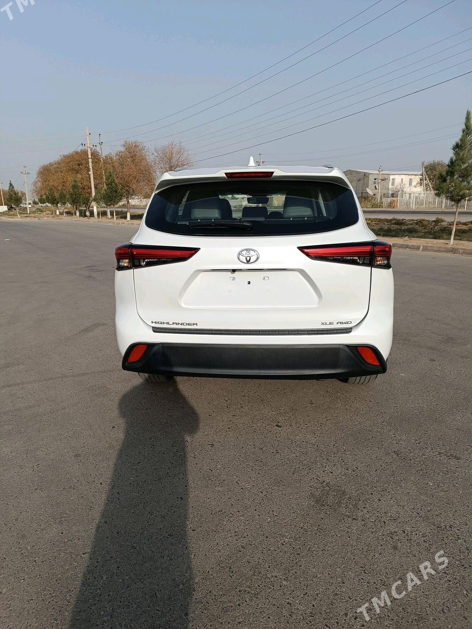 Toyota Highlander 2022 - 540 000 TMT - Мары - img 8
