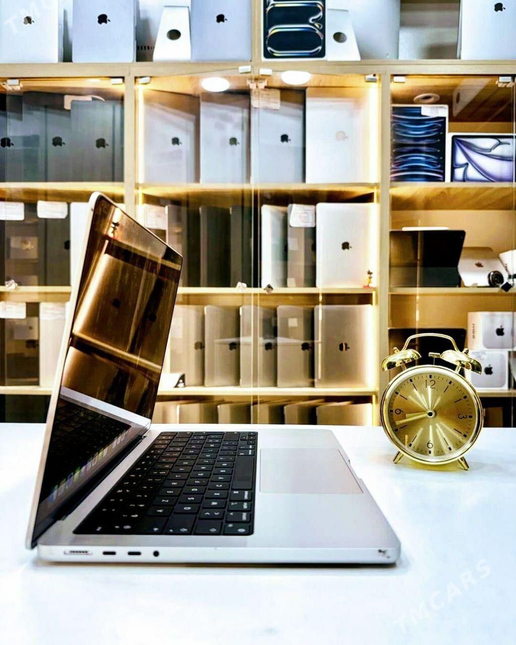 MacBook Pro / M5 / 512 GB - Aşgabat - img 3