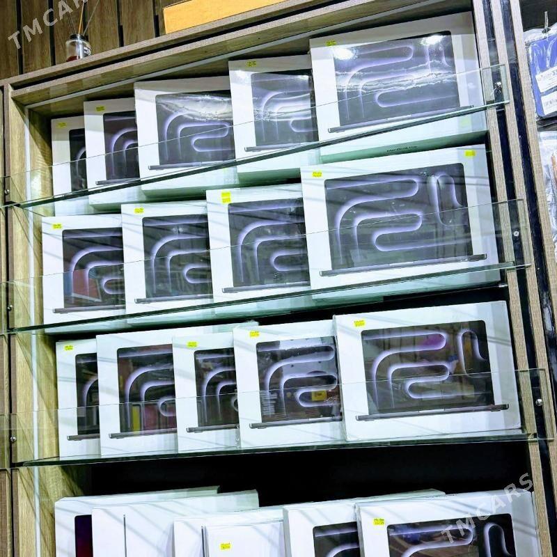 MacBook Pro / M5 / 512 GB - Aşgabat - img 8