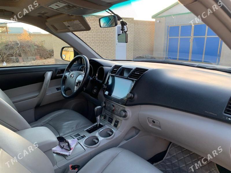 Toyota Highlander 2013 - 340 000 TMT - Байрамали - img 6