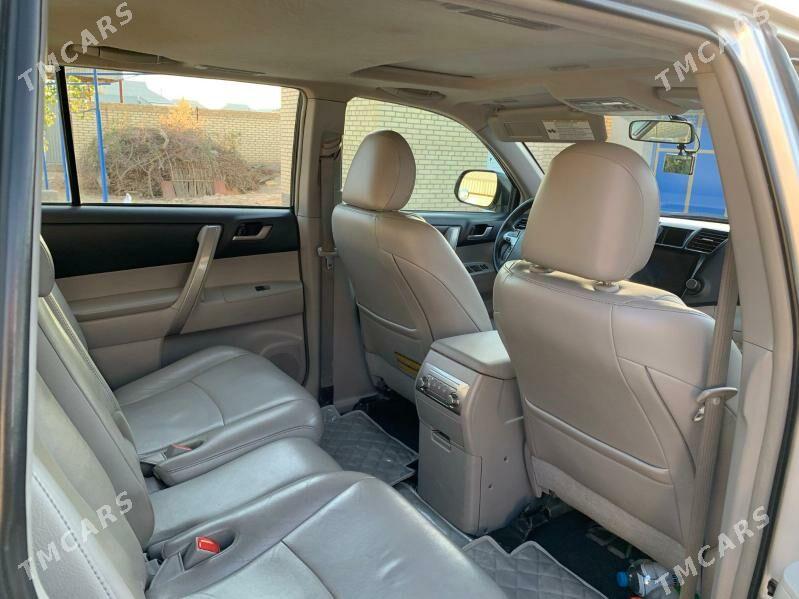 Toyota Highlander 2013 - 340 000 TMT - Байрамали - img 7