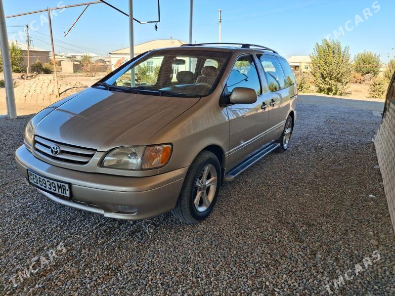 Toyota Sienna 2001 - 176 000 TMT - Мары - img 3