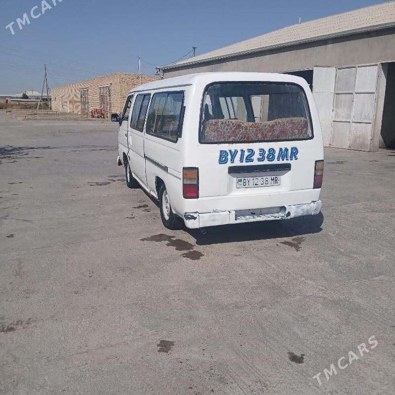 Nissan Urvan 1993 - 35 000 TMT - Мары - img 5