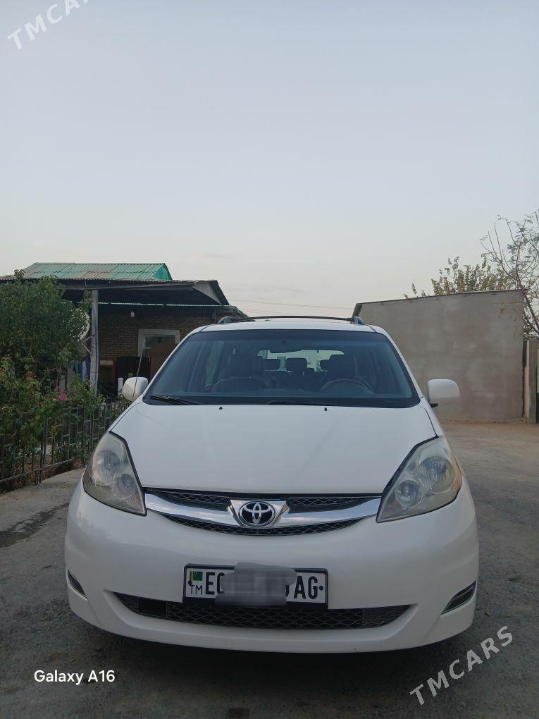 Toyota Sienna 2008 - 240 000 TMT - Ашхабад - img 1