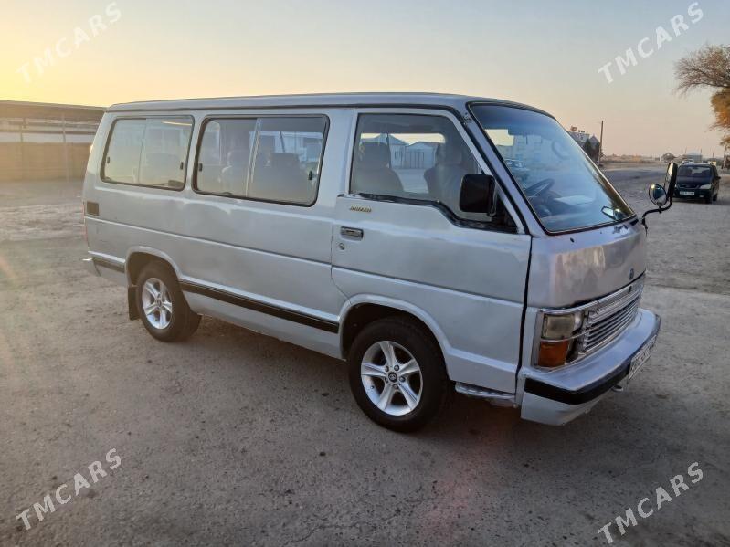 Toyota Hiace 1989 - 44 000 TMT - Мургап - img 4
