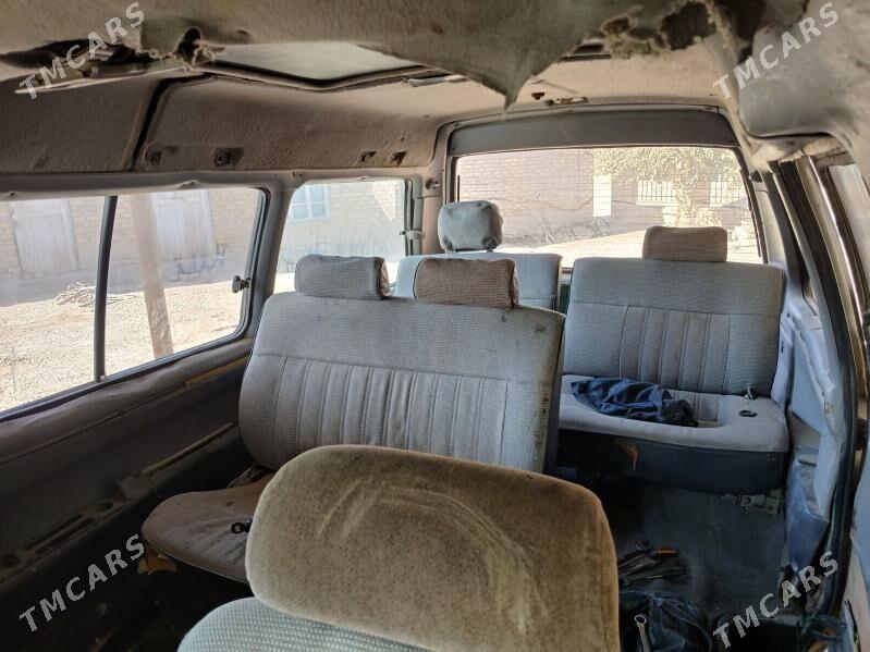 Toyota Hiace 1989 - 9 000 TMT - Сакарчага - img 3