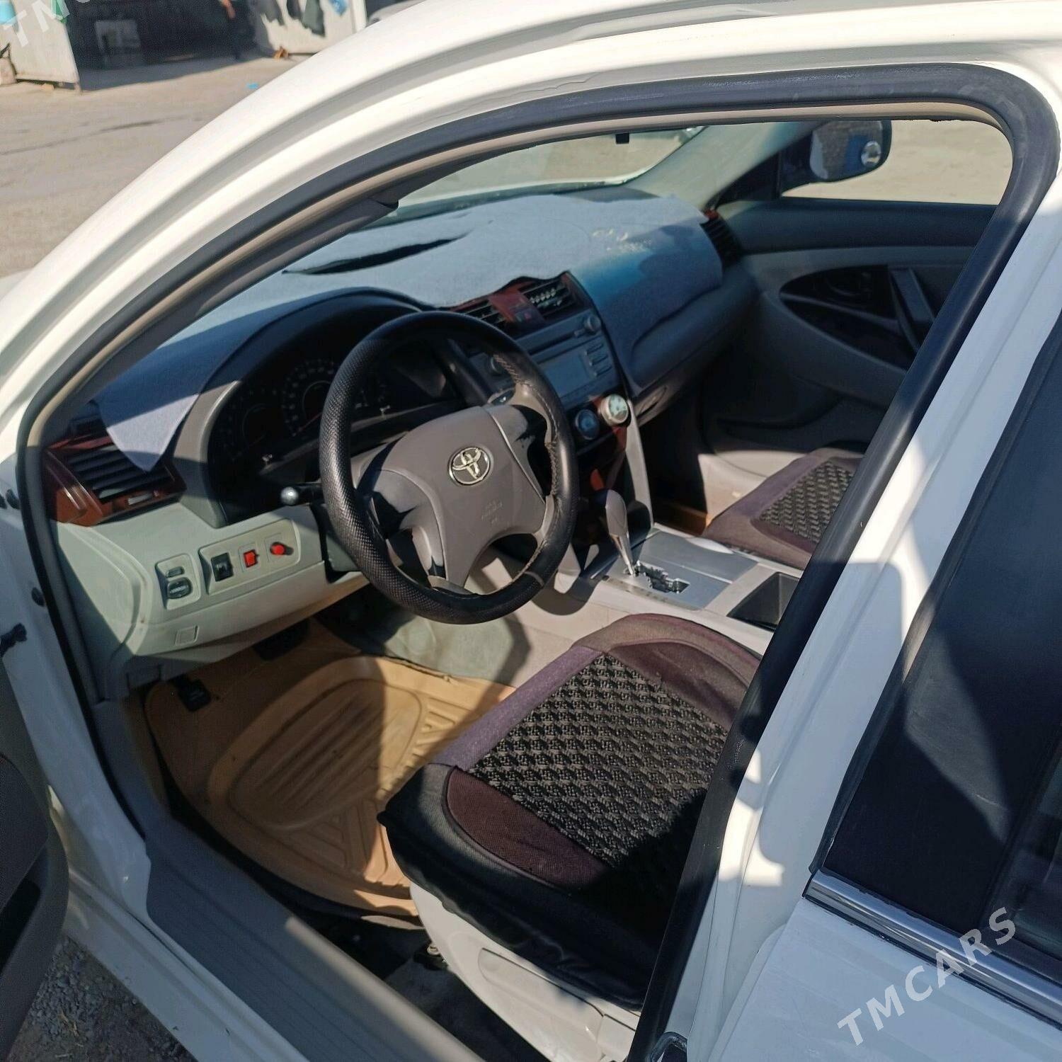 Toyota Camry 2010 - 125 000 TMT - Мары - img 3