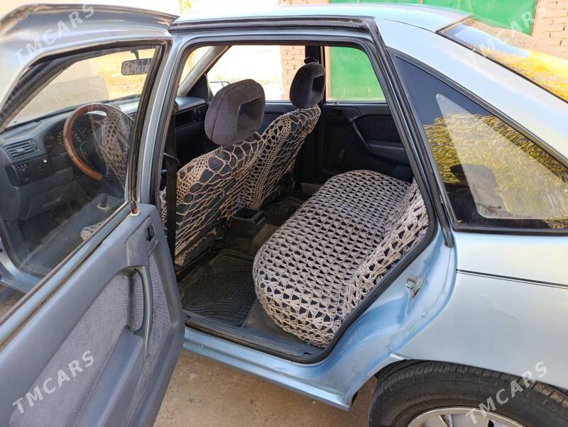 Opel Vectra 1989 - 40 000 TMT - Губадаг - img 5
