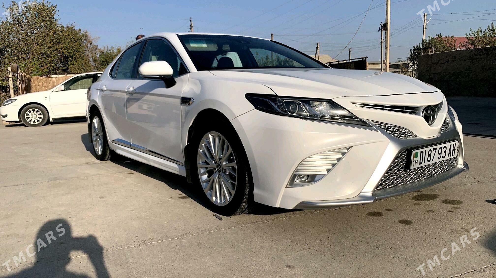 Toyota Camry 2018 - 305 000 TMT - Теджен - img 2